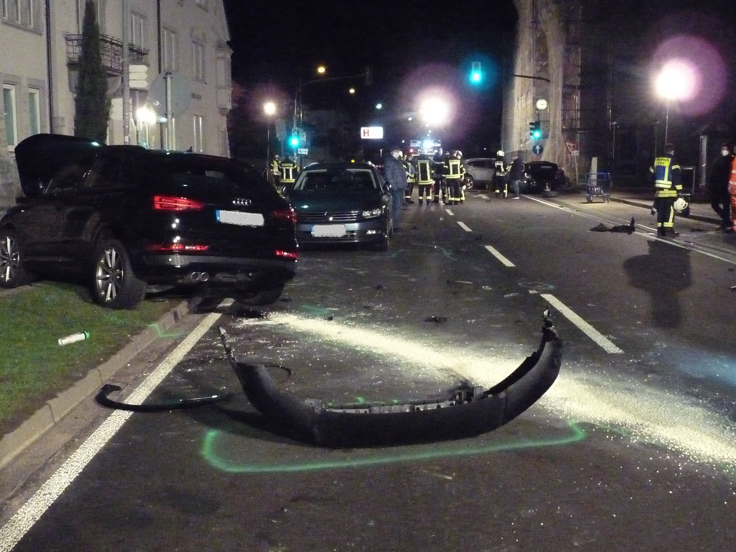 Verkehrsunfall mit vier Fahrzeugen
