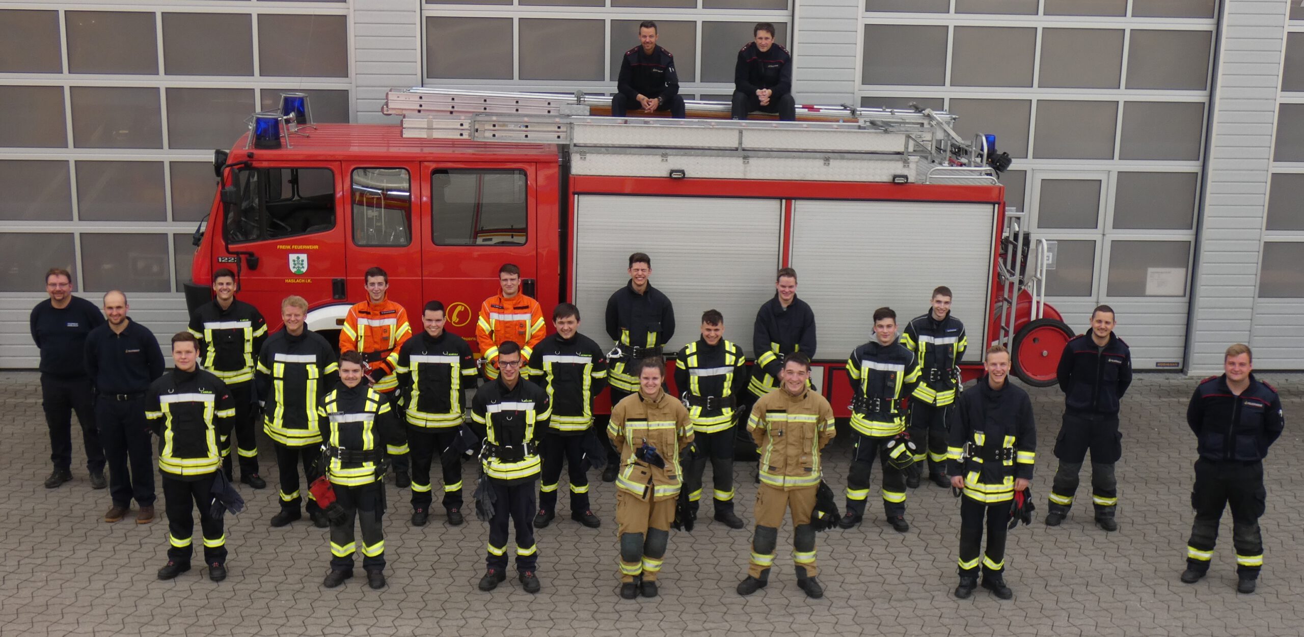 Grundausbildung für 17 Feuerwehrleute in Haslach