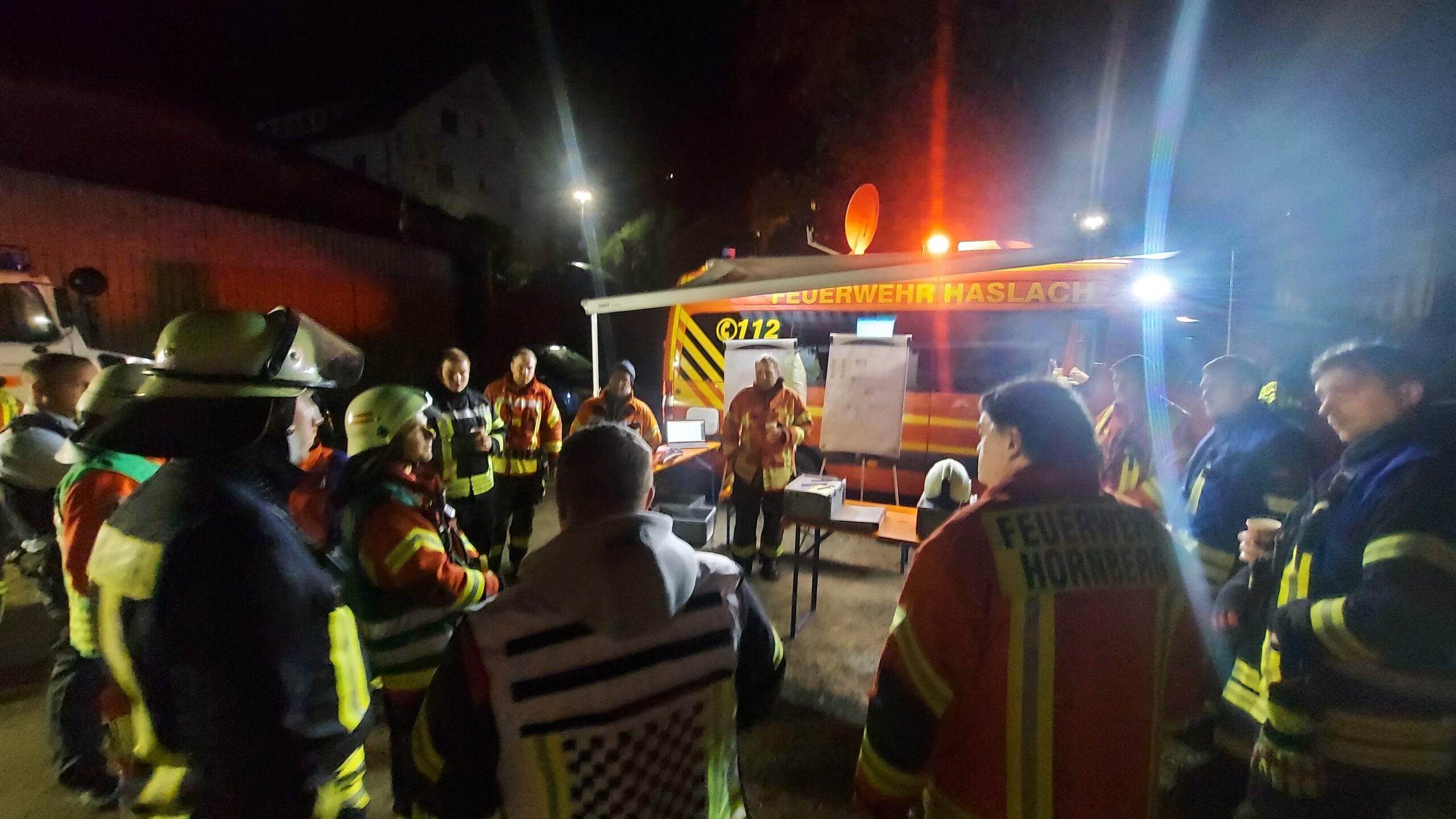 Führungsgruppe Kinzigtal bei Dachstuhlbrand in Hornberg im Einsatz