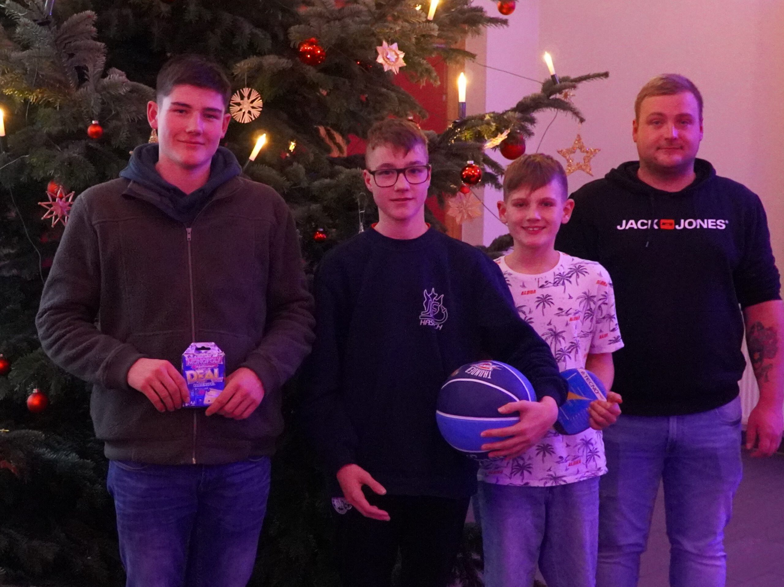 Jugendfeuerwehr blickt bei Weihnachtsfeier zurück